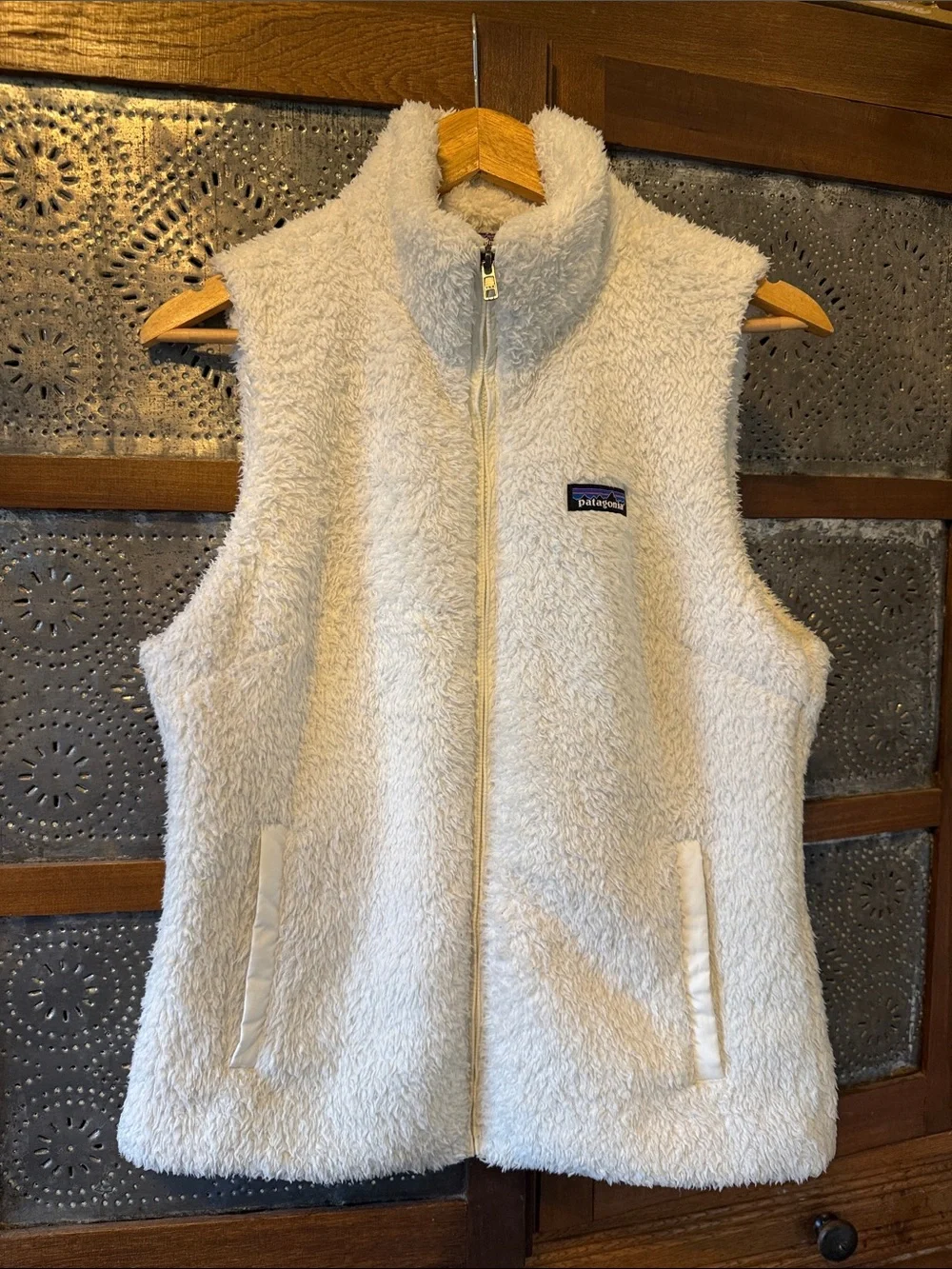 Patagonia white fuzzy vest Large